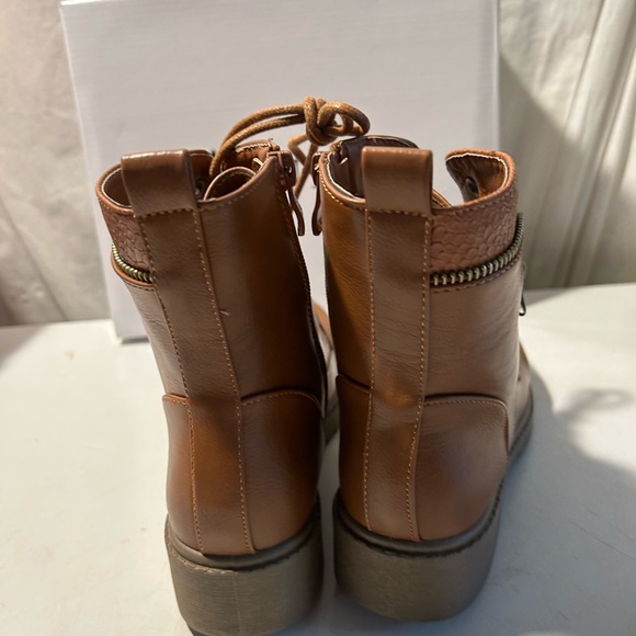 Wanted light brown ankle boots laceup front zip embellishment size 7 NWT - Picture 3 of 6